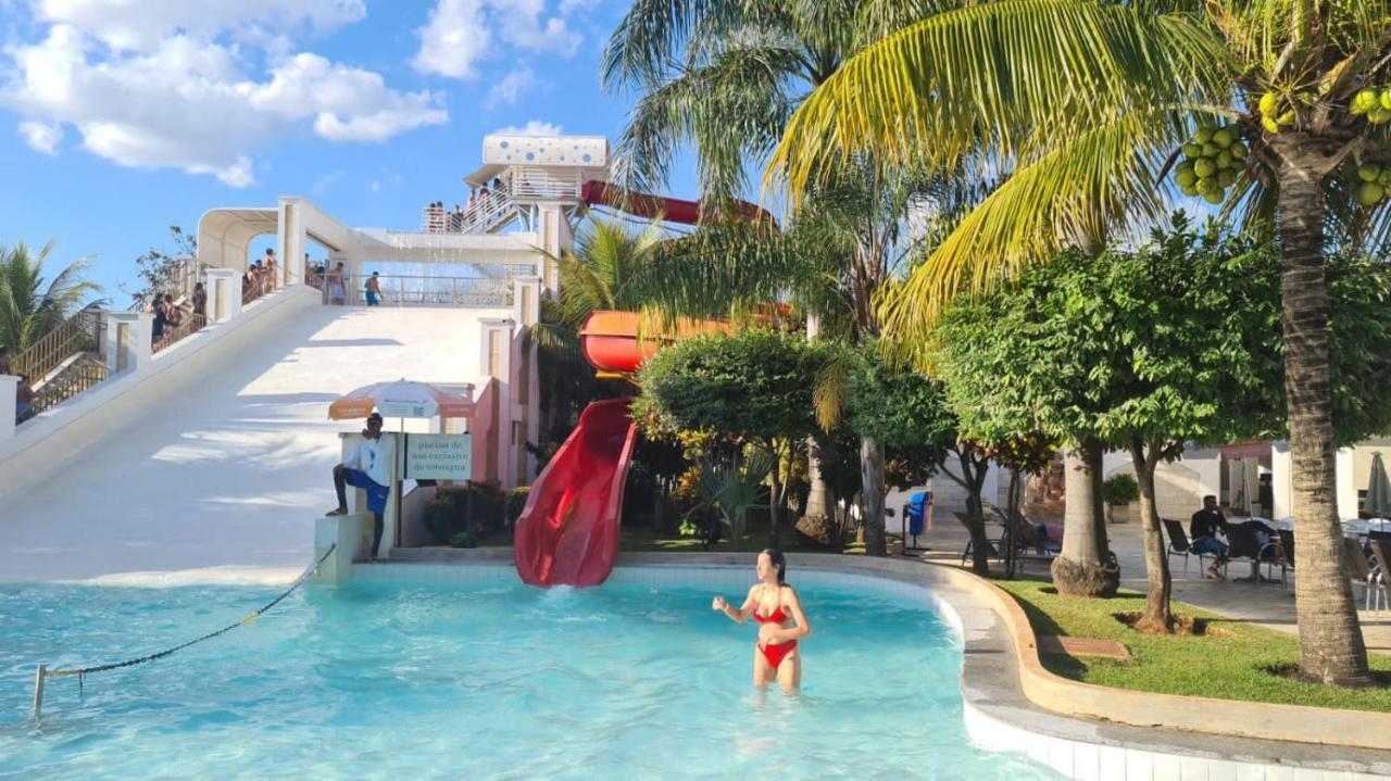 Thermas Lacqua Diroma Com Piscina De Ondas Gratis 24Horas Калдас-Новас Экстерьер фото