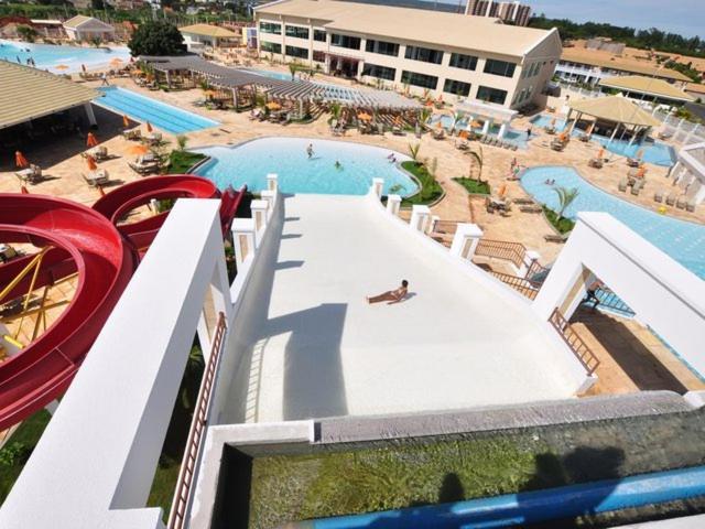 Thermas Lacqua Diroma Com Piscina De Ondas Gratis 24Horas Калдас-Новас Экстерьер фото